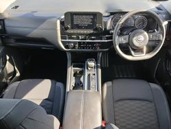 2024 Nissan Pathfinder ST-L