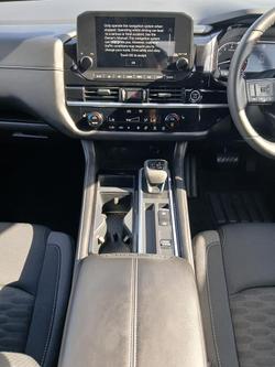 2024 Nissan Pathfinder ST-L
