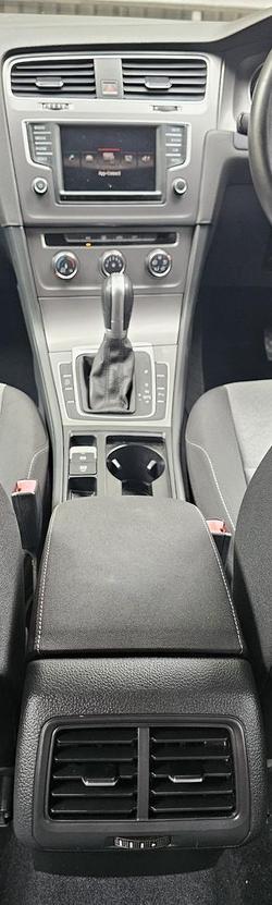 2016 Volkswagen Golf 92TSI Trendline 7 MY17 Reflex Silver
