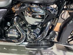 2015 HARLEY-DAVIDSON STREET GLIDE SPECIAL