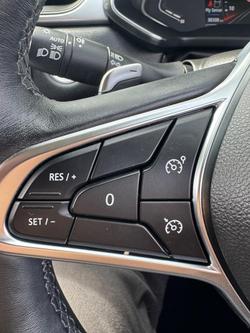 2021 Renault Captur Intens XJB Pearl White