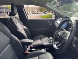 2021 Renault Captur Intens XJB Pearl White