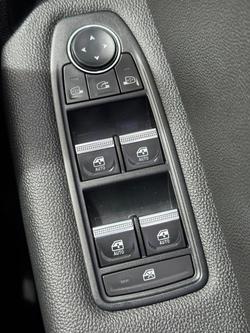 2021 Renault Captur Intens XJB Pearl White