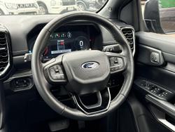 2024 Ford Everest Platinum