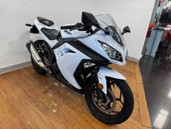 2014 Kawasaki NINJA 300 WHITE