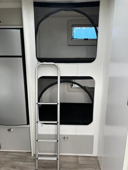 2020 Safari Caravans Legacy 22 Family Van