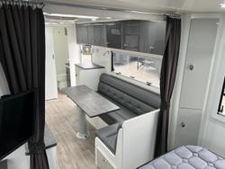 2020 Safari Caravans Legacy 22 Family Van