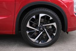 2023 Mitsubishi Outlander Exceed