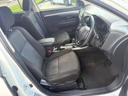 2018 Mitsubishi Outlander LS