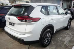 2025 Nissan X-TRAIL ST