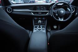 2021 Alfa Romeo Stelvio Sport