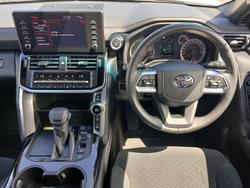 2024 Toyota Landcruiser GXL