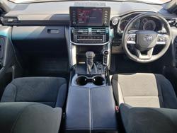 2024 Toyota Landcruiser GXL