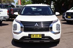 2024 Mitsubishi Outlander ES