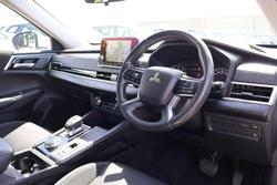 2024 Mitsubishi Outlander ES