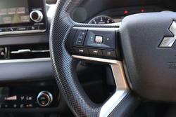 2024 Mitsubishi Outlander ES