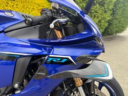 2025 Yamaha YZF-R1 Blue