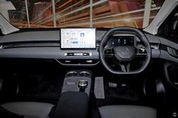 2025 MG MGS5 EV Essence 62 ZS3EM MY25 Champagne Gold