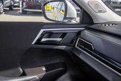 2025 Mitsubishi Outlander ES
