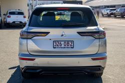 2025 Mitsubishi Outlander ES