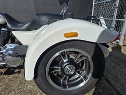 2018 Harley-Davidson FLRT FREEWHEELER WHITE