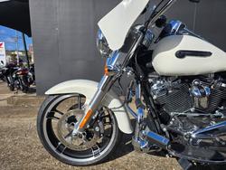 2018 Harley-Davidson FLRT FREEWHEELER WHITE
