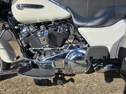 2018 Harley-Davidson FLRT FREEWHEELER WHITE