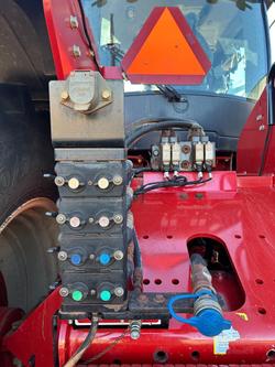 2015 Versatile 425 Red