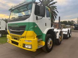 2017 Iveco Acco K2350G 320 WHITE