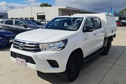 2016 Toyota Hilux SR
