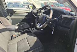 2016 Toyota Hilux SR