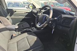 2016 Toyota Hilux SR