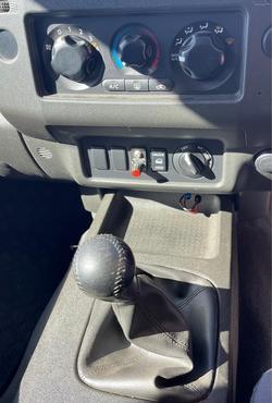 2009 Nissan Navara ST-X