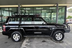 2014 Nissan Patrol ST Titanium