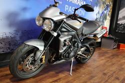2010 TRIUMPH STREET TRIPLE 675