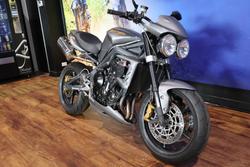 2010 TRIUMPH STREET TRIPLE 675