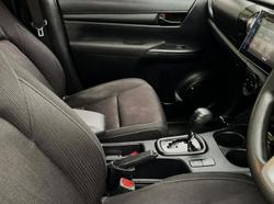 2018 Toyota Hilux SR