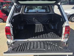 2022 Toyota Hilux SR