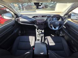 2022 Toyota Hilux SR