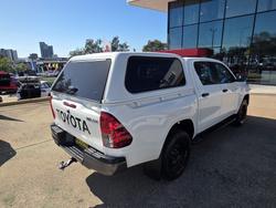 2022 Toyota Hilux SR