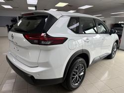 2026 Nissan X-TRAIL ST