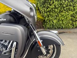 2019 Indian ROADMASTER GREY SMK/BLACK SMK SteelGRAYSmoke/ThunderBLKSmoke