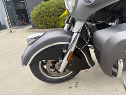 2019 Indian ROADMASTER GREY SMK/BLACK SMK SteelGRAYSmoke/ThunderBLKSmoke