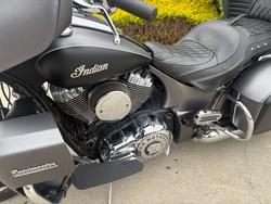 2019 Indian ROADMASTER GREY SMK/BLACK SMK SteelGRAYSmoke/ThunderBLKSmoke