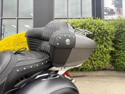 2019 Indian ROADMASTER GREY SMK/BLACK SMK SteelGRAYSmoke/ThunderBLKSmoke