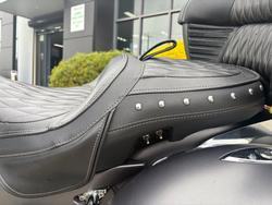 2019 Indian ROADMASTER GREY SMK/BLACK SMK SteelGRAYSmoke/ThunderBLKSmoke