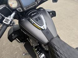 2019 Indian ROADMASTER GREY SMK/BLACK SMK SteelGRAYSmoke/ThunderBLKSmoke