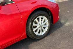 2016 Toyota Camry Altise