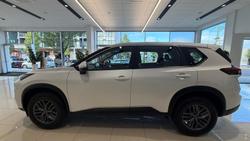 2025 Nissan X-TRAIL ST