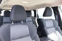 2024 Mitsubishi Outlander ES